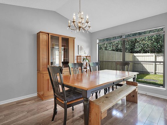 4th image of 7812 Fawn Brook Cir E