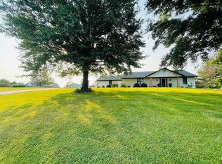 3719 Old Shamrock Rd, Jefferson City, MO 65101