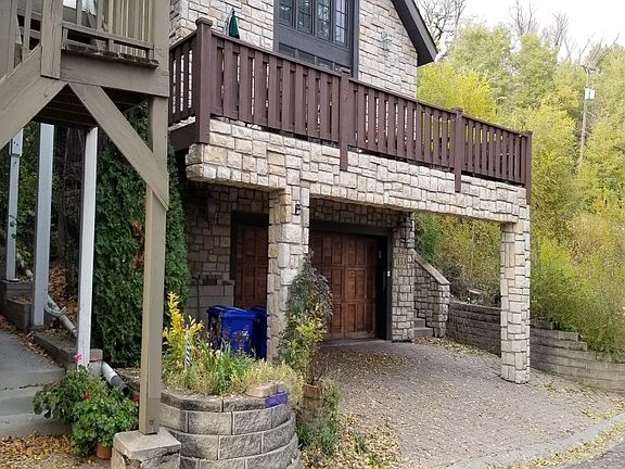 3rd image of 333 Irvine Ave