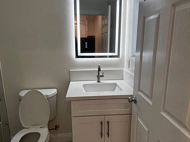 124-126 S Marengo Ave #124-D — Photo 9