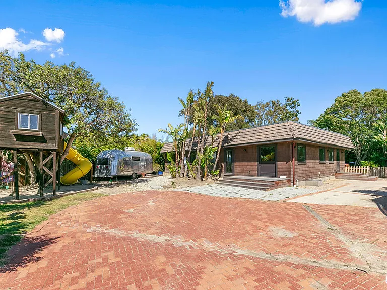7038 Dume Dr — Photo 9