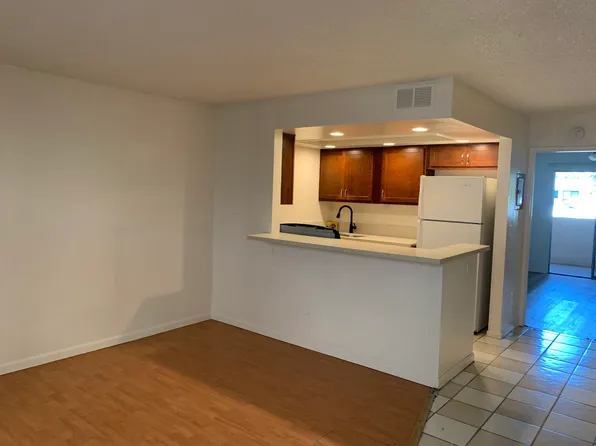 1205 N Ross St APT 31, Santa Ana, CA 92701