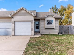 1105 Whitegate Ct, O'Fallon, MO 63366