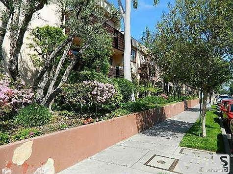 1st image of 5403 Newcastle Ave APT 17