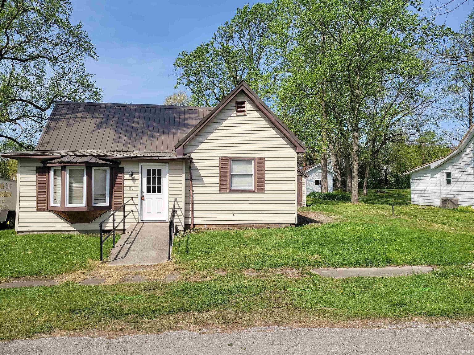 109 N Hill St, Sandborn, IN 47578 Zillow