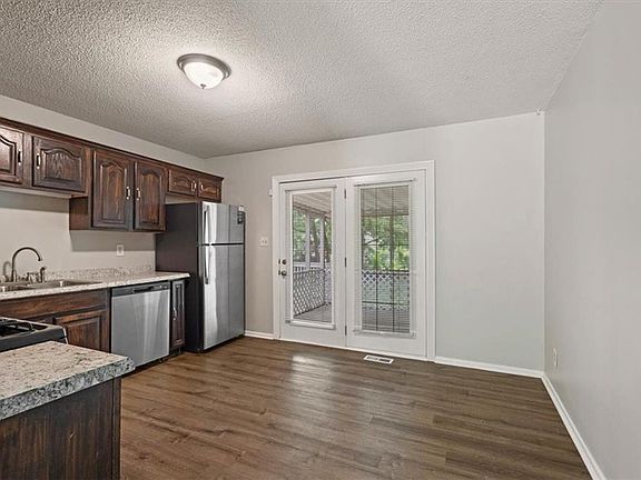 5th image of 8629 E 96th Ter