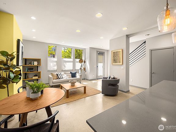 3rd image of 2312 S Judkins Street