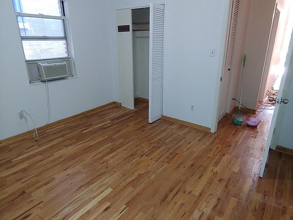 3rd image of 1112 N Ashland Ave Rear 2