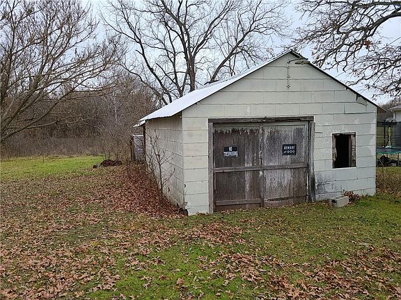 2nd image of 525 NW 131st Hwy