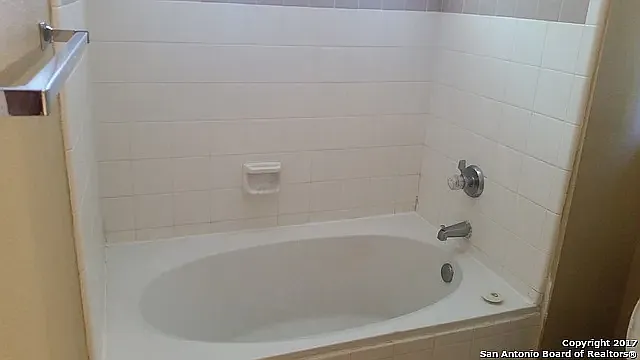 master garden tub