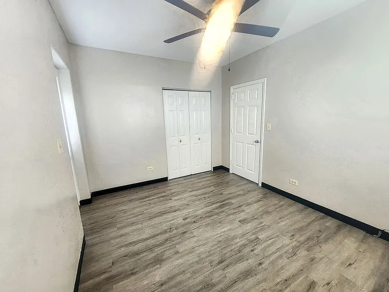 Ashley Towers — Photo 33