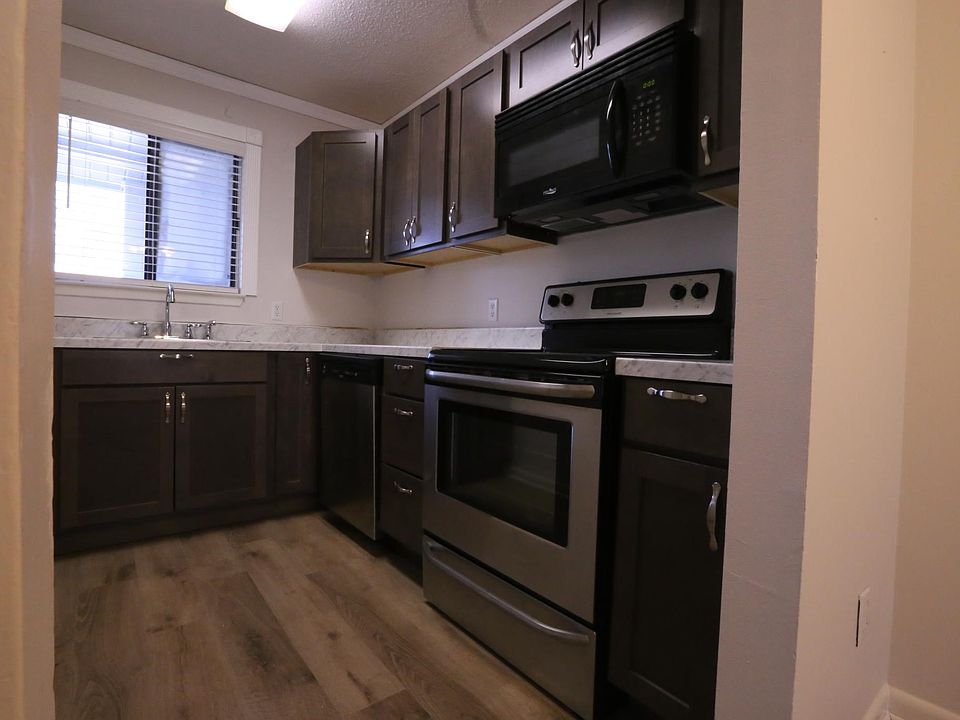 1st image of 719 Green St APT 103