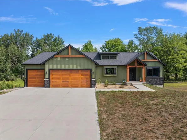15221 Blair St, West Olive, MI 49460