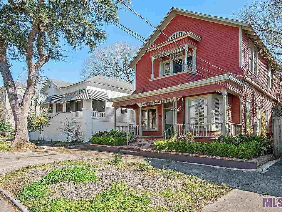 2nd image of 343 Royal St
