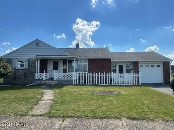 1013 Holly Dr, Berwick, PA 18603
