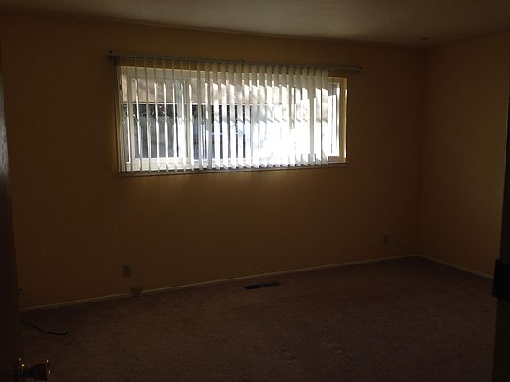 5th image of 1327 Kingfisher Way