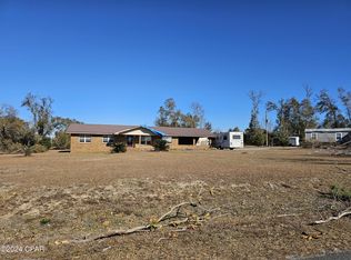 4905 Davis Dr, Marianna, FL 32446