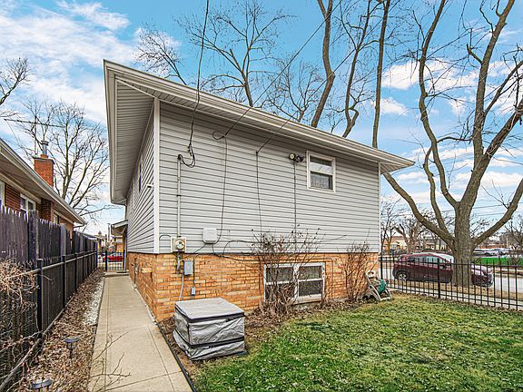 4th image of 11601 S Ada St