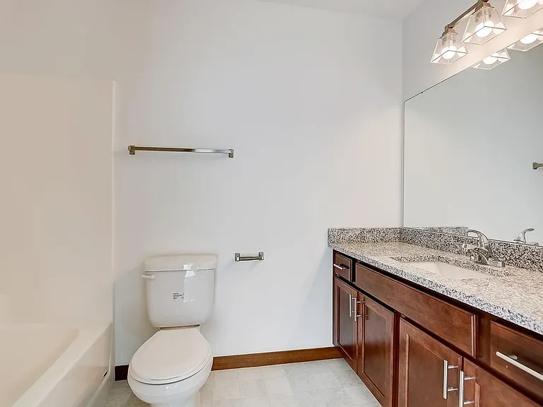 1931 Eastwood Way #1931 — Photo 27