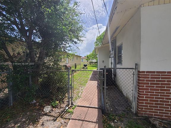 2nd image of 148 NW 14th Way #1-2