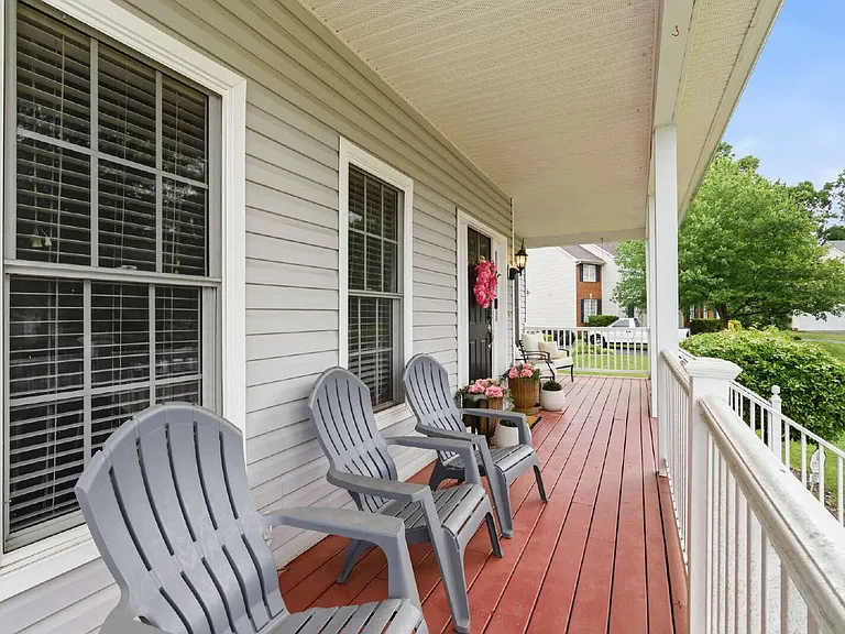 607 Green Garden Cir — Photo 5