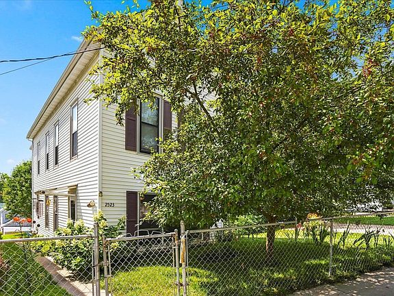 3rd image of 2523 Stafford St