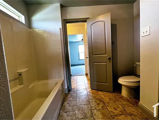 3002 Limestone Cir — Photo 8