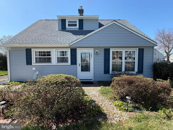 583 Arbor Rd, Morrisville, PA 19067