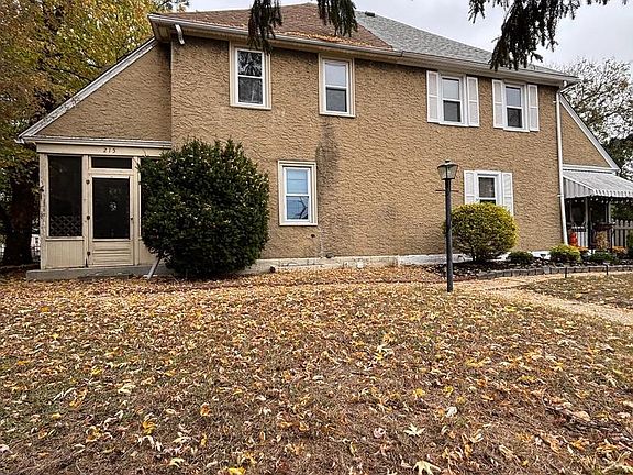 3rd image of 215 Horton Ave
