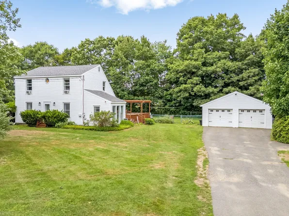 27 Bradford Lane, China, ME 04358