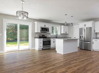 18 Intrepid St, Brunswick, ME 04011