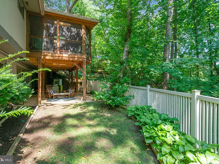 1715 Hollinwood Dr — Photo 53
