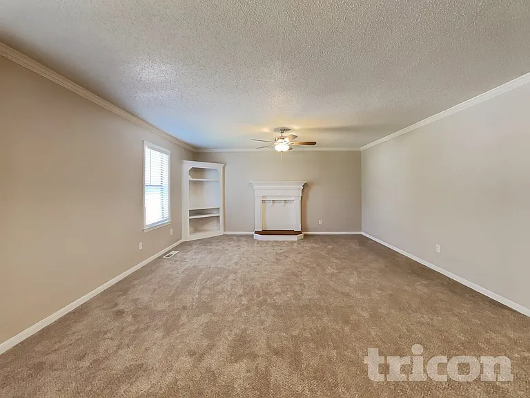 531 Griffith Dr — Photo 3
