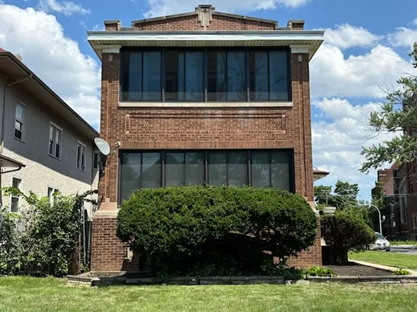 701 N Pine Ave, Chicago, IL 60644