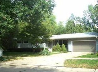 2102 Galen Dr, Champaign, IL 61821