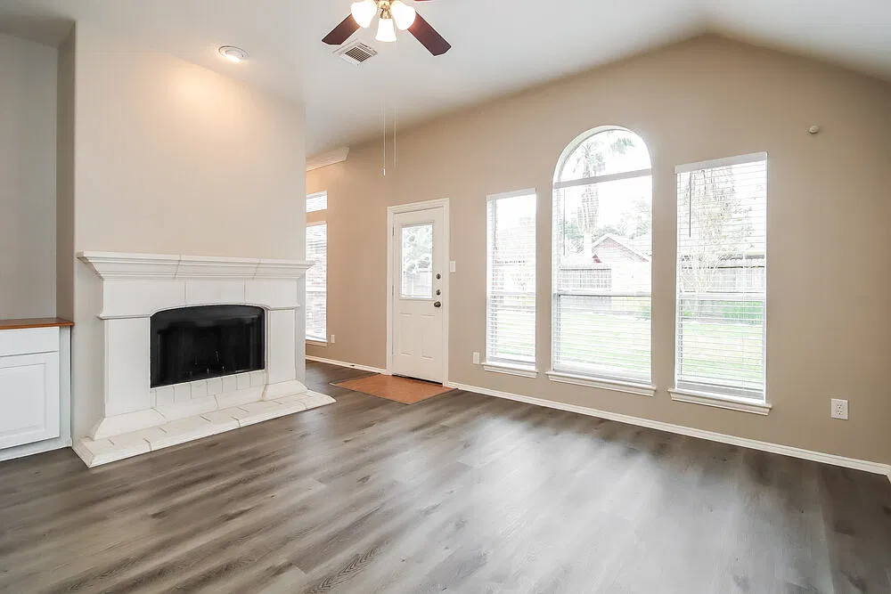 3 bed, 2.0 bath, 1735 sqft, $2,350 — Photo 4