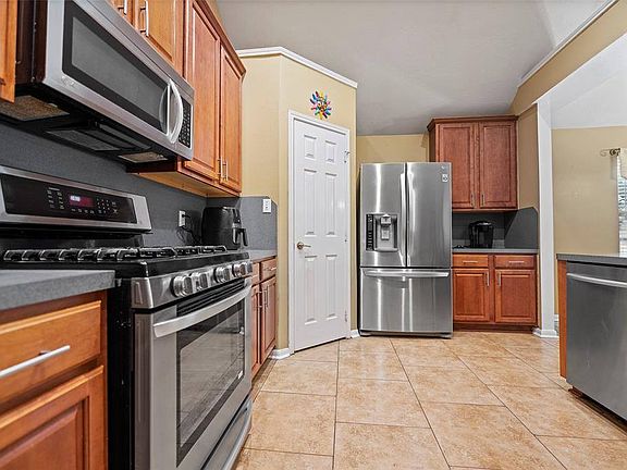 4th image of 10715 Lonesome Dove Ct