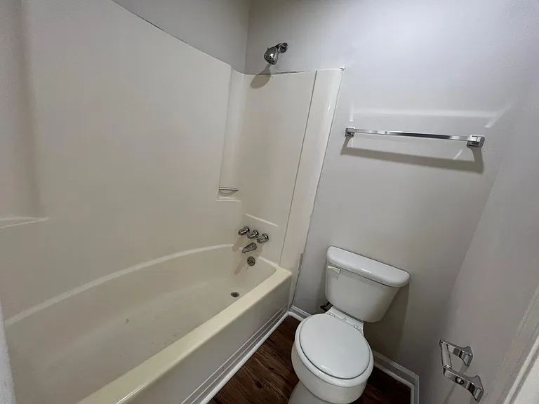 16 Traylor St — Photo 11