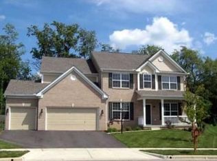 107 Hazel Ct, Pickerington, OH 43147