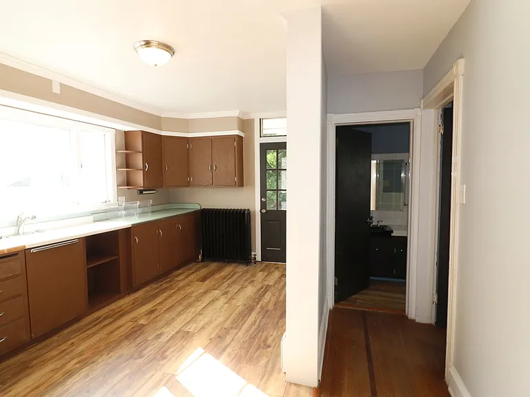 93 E Main St #1 — Photo 9