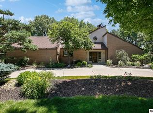 1300 Twin Ridge Rd, Lincoln, NE 68510