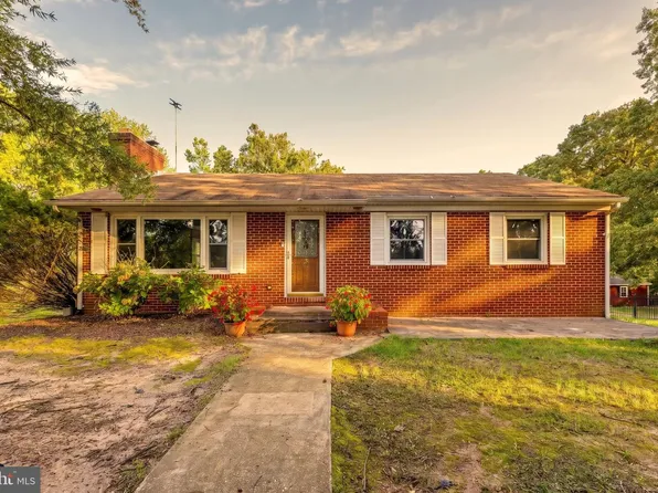 2630 Plum Point Rd, Huntingtown, MD 20639