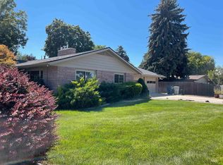 2102 Crescent Dr, Caldwell, ID 83605