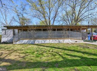 563 Pine Dr, York, PA 17406