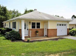 8 Saint David Dr, Toms River, NJ