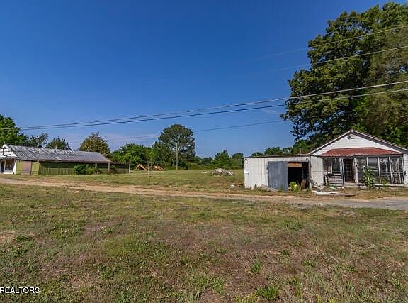 5th image of 4515 Highway 411