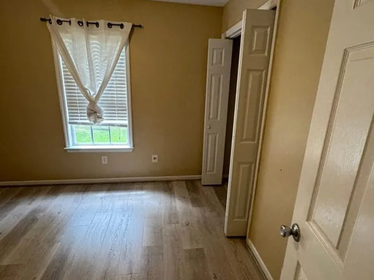 377 Sandleton Way — Photo 24