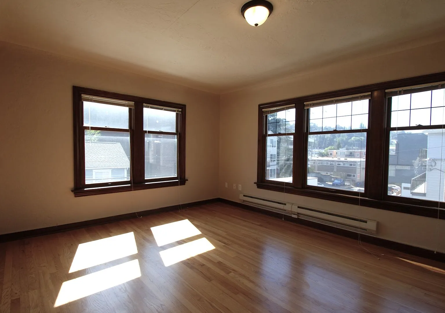 Yale Apartments — Photo 4
