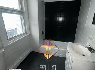 112 Linden Ave #1B, Jersey City, NJ 07305