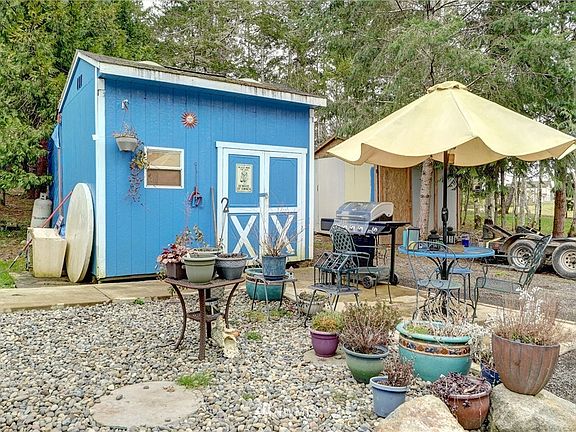 potting shed, she shack, art room